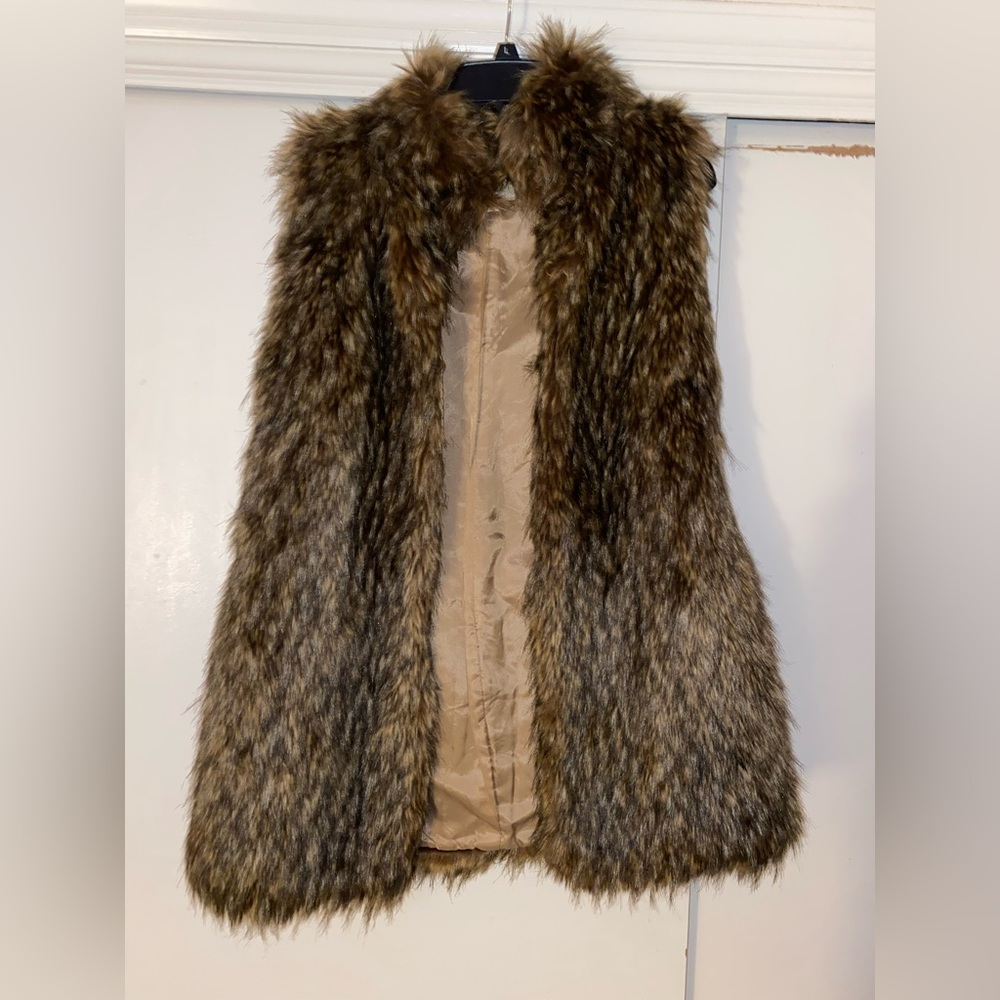 MICHAEL KORS Faux Fur Raccoon Vest